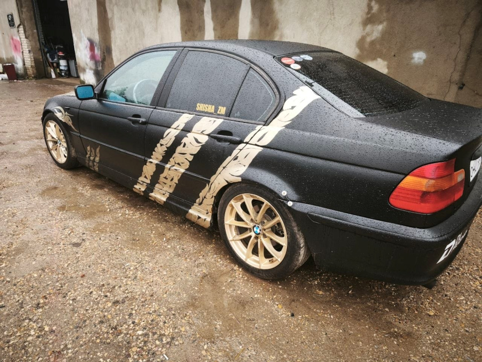 1 — BMW 3 series (E46)