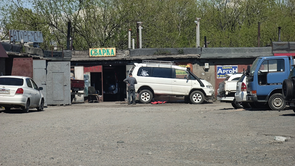 Мест в боксах нет🤦♂️ — Mitsubishi Delica (L400)