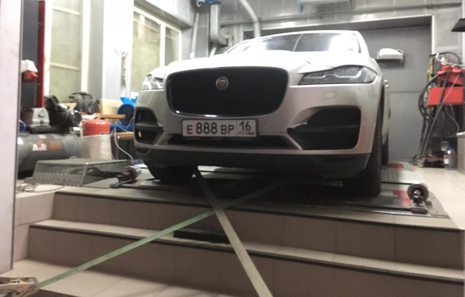 Фото в бортжурнале Jaguar F-Pace