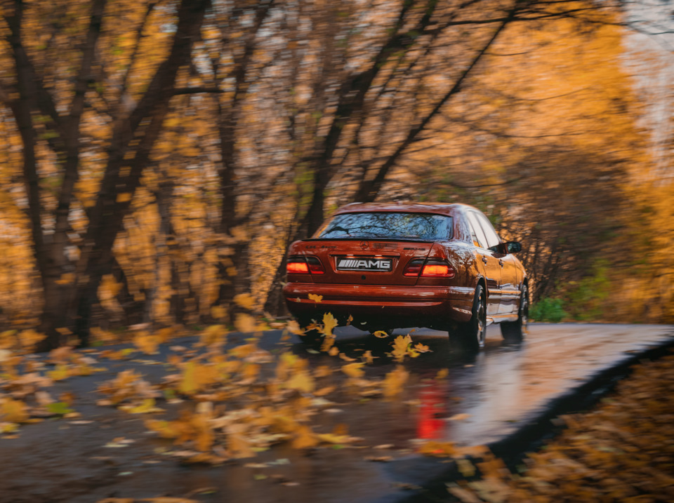 Фото в бортжурнале Mercedes-Benz E-Class (W210)