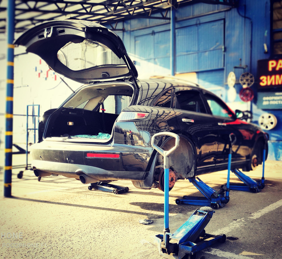 Фото в бортжурнале Infiniti FX (1G)
