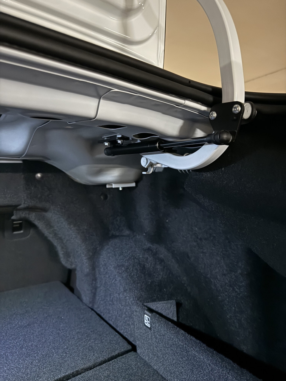 Anubis945 — Lada Vesta Sport (1G)