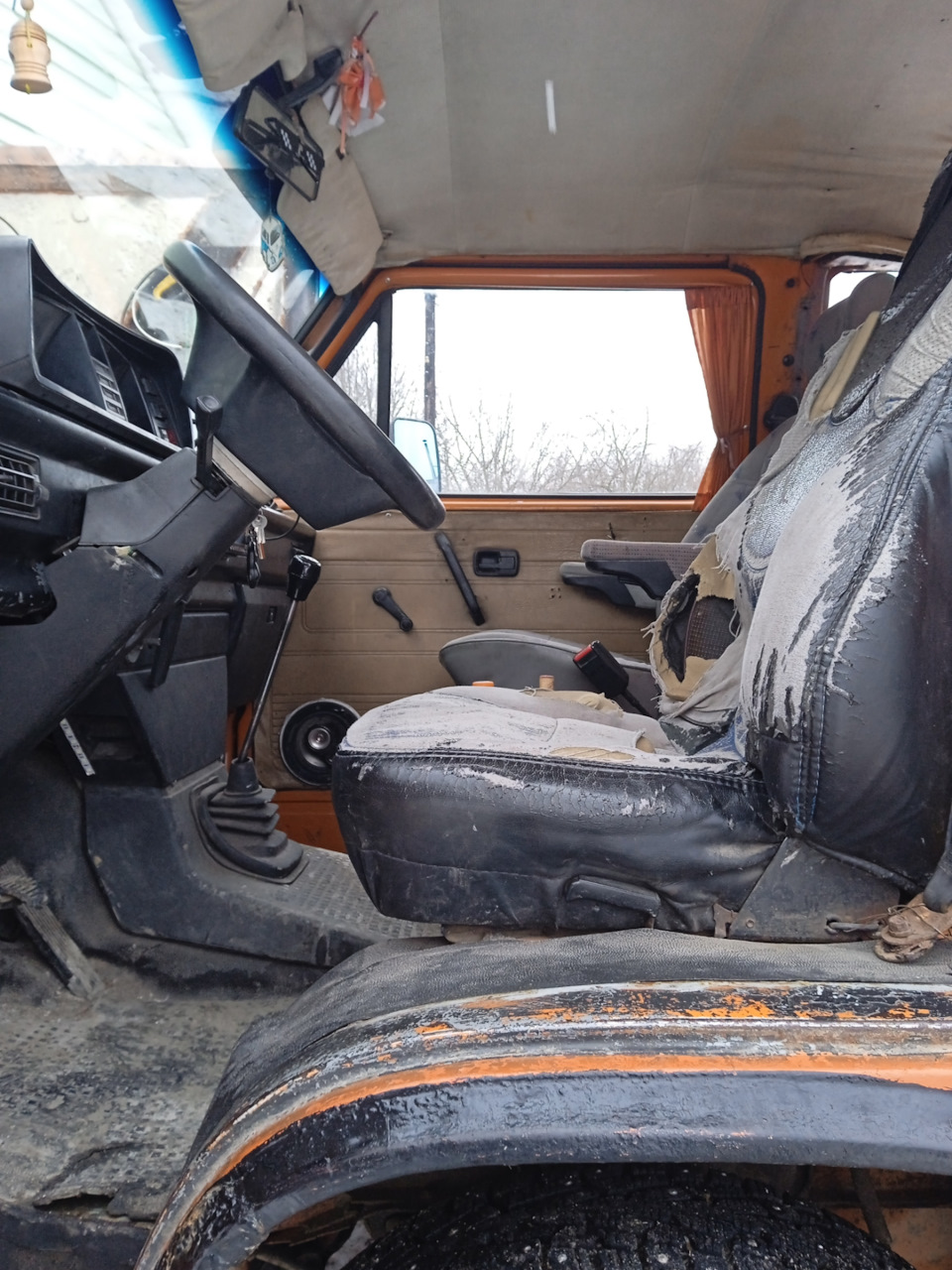Фото в бортжурнале Volkswagen Transporter T3