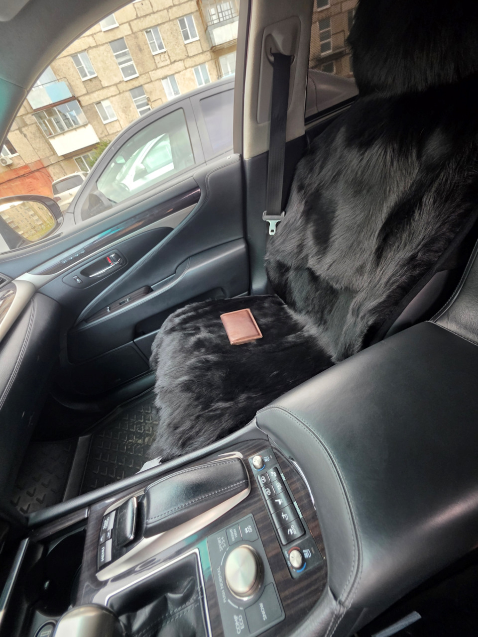 Фото в бортжурнале Lexus LS (USF40/41)