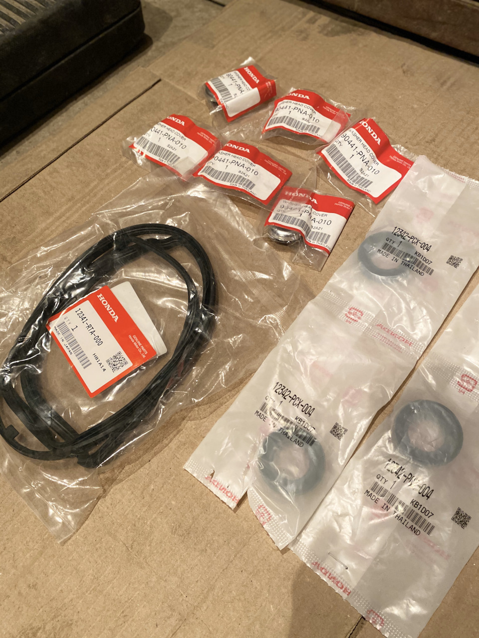Фото в бортжурнале Honda Accord (7G). Запчасти на фото: 12342PCX004, 12341RTA000