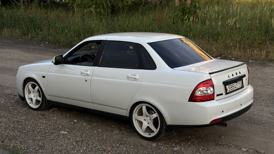 Lada Приора Седан Белка