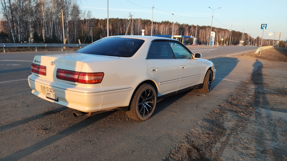 Фото в бортжурнале Toyota Mark II (100)