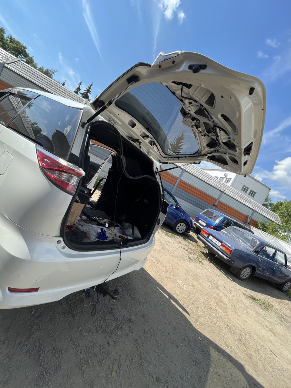 Фото в бортжурнале Toyota Estima (III)
