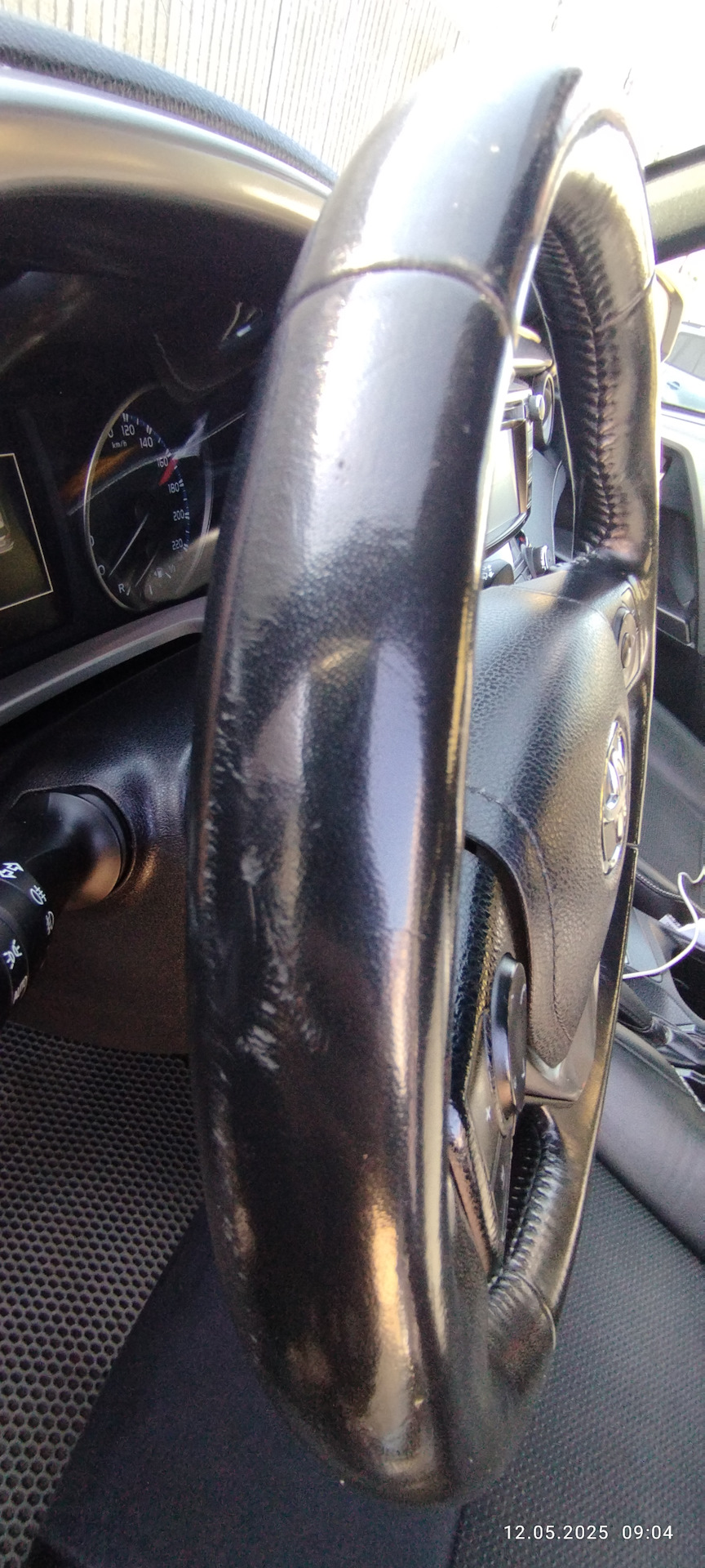 Photo from the logbook Toyota RAV4 (IV)