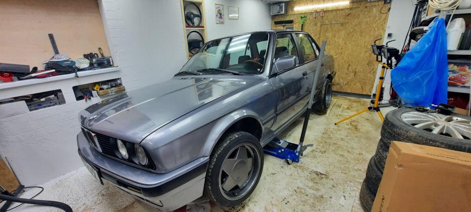 Фото в бортжурнале BMW 3 series (E30)