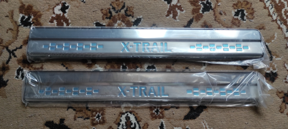 Передние накладки — Nissan X-Trail III (t32)