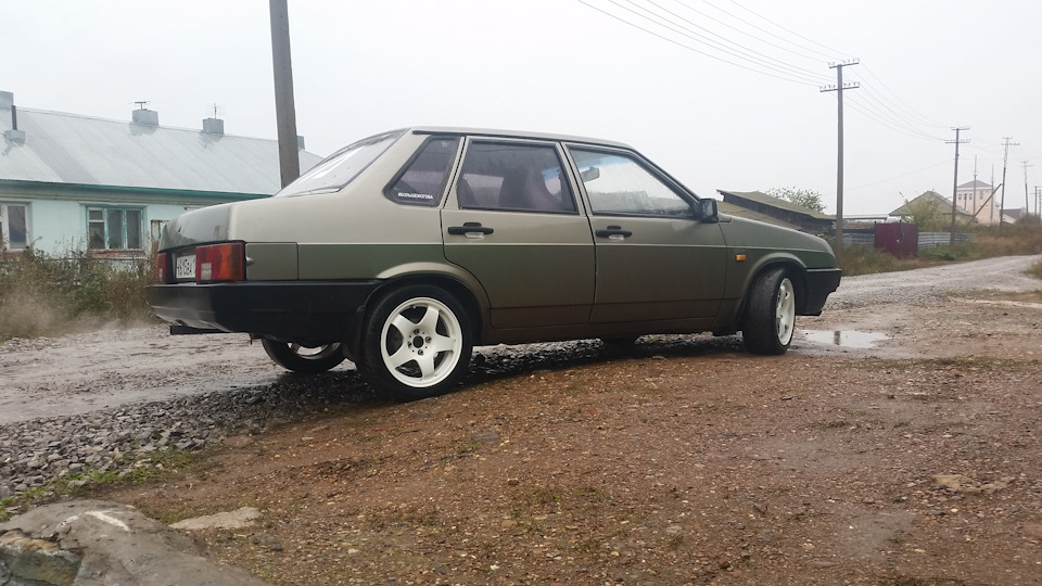 Lada 21099
