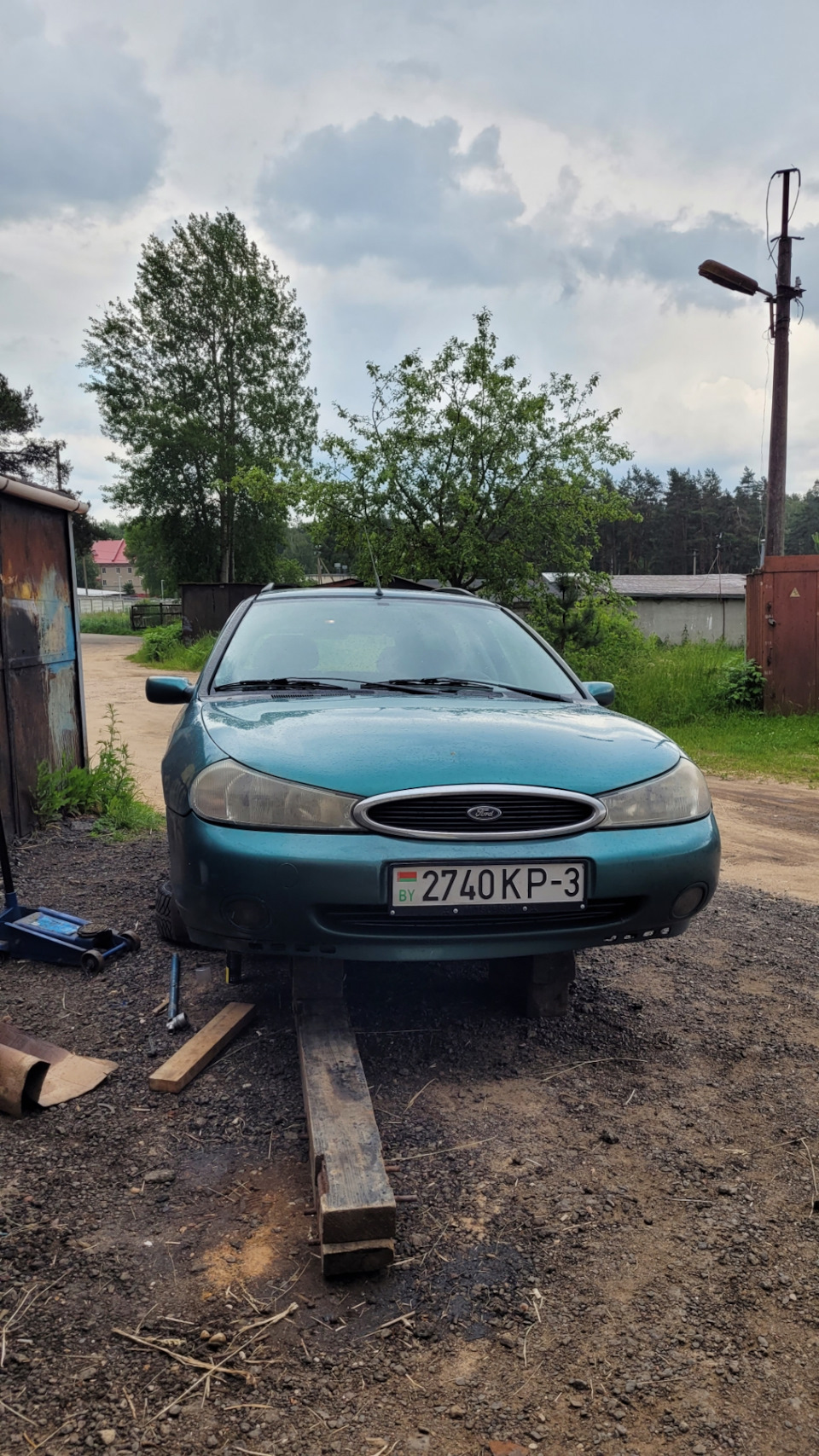 Да начнётся же разборка😅 вывесил всю морду и полетели… — Ford Mondeo II