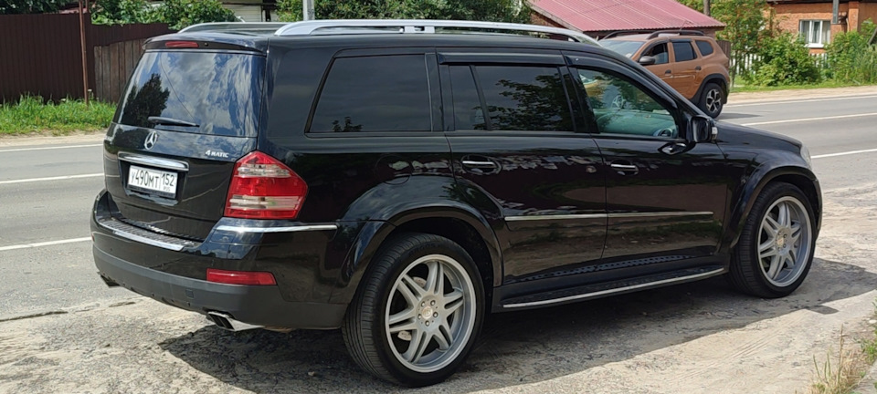 Где-то на трассе — Mercedes-Benz GL-Class (X164)