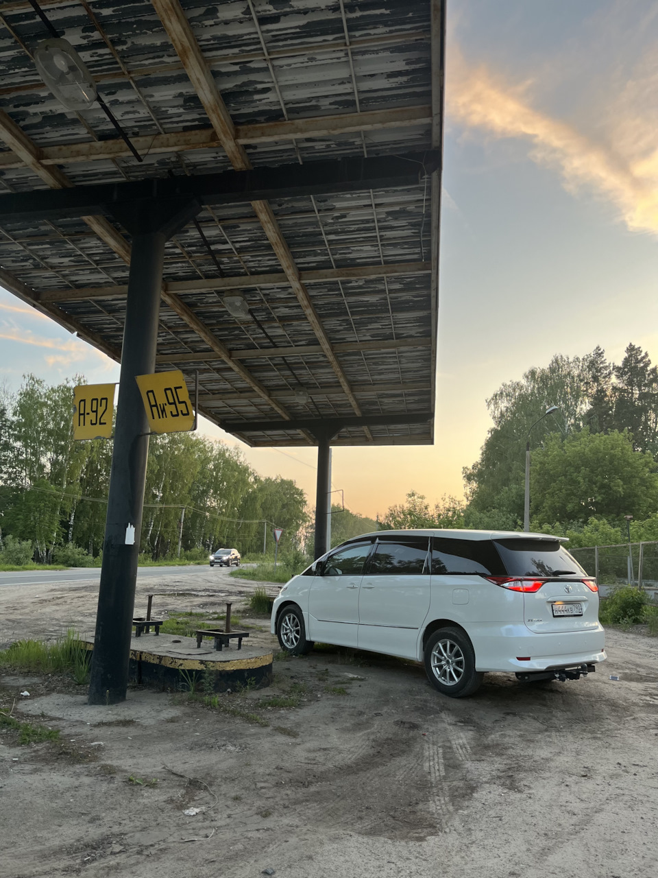 Фото в бортжурнале Toyota Estima (III)