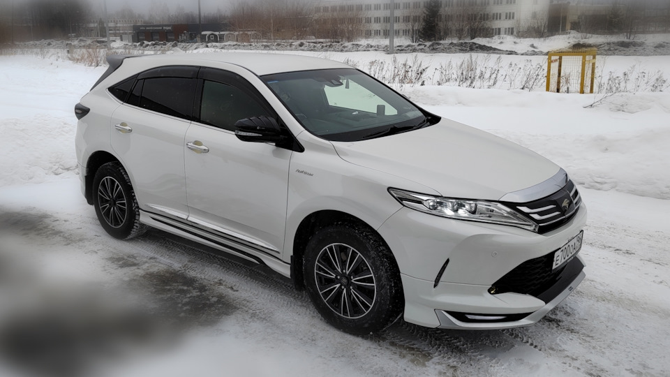 Фото в бортжурнале Toyota Harrier (3G)