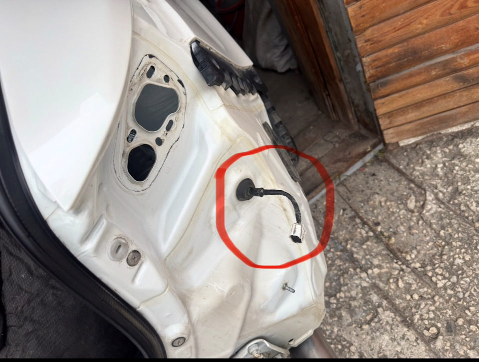 Фишка в новой проводке для правого радара (фото 2) — Mazda 6 (3G) GJ
