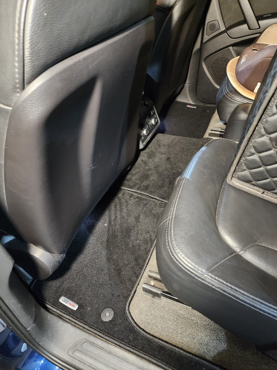 Фото в бортжурнале Audi Q7 (1G)