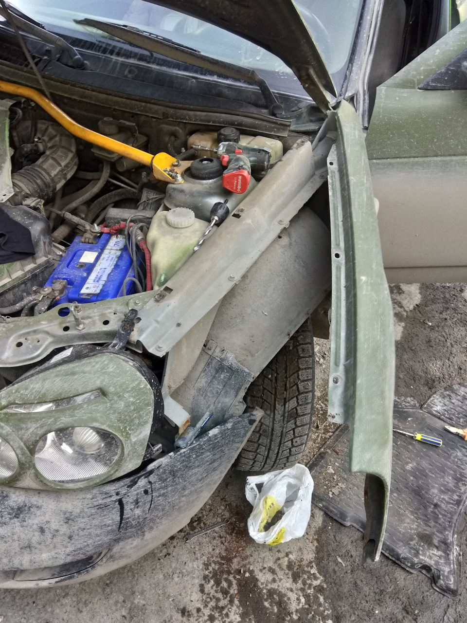 отгибаем — Lada Приора седан