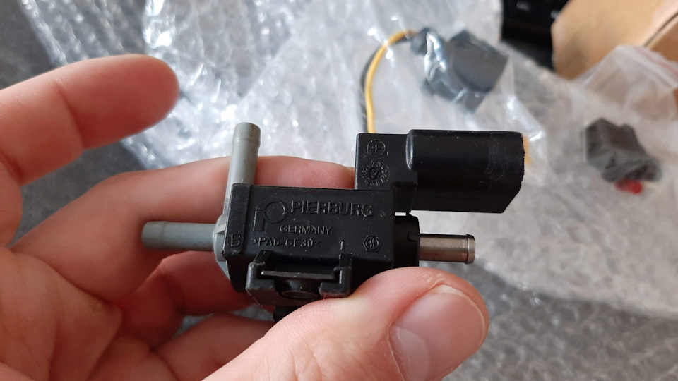 PIERBURG PA6-GF30-1 — Audi 80 (B4)
