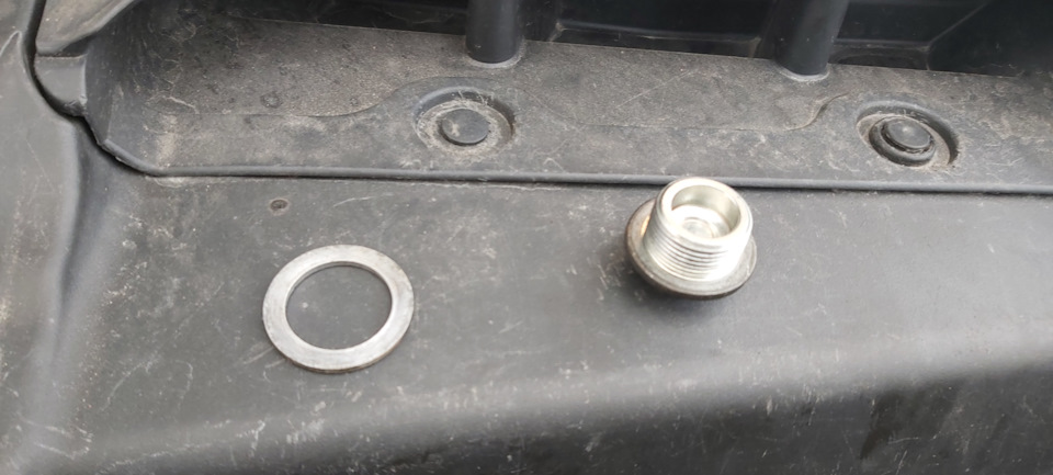 Пробка заливная Уплотнительная шайба заливного болта АКПП — Honda 90441PK4000 — Honda Pilot (2G). Запчасти на фото: 90441PK4000