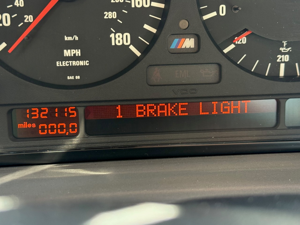 Achtung! — BMW M5 (E34)