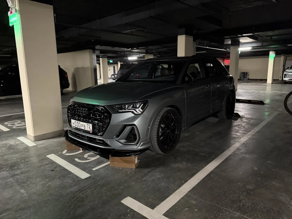 Как то так. Фраза в голове — всё лучшее надену сразу) — Audi Q3 (2G)