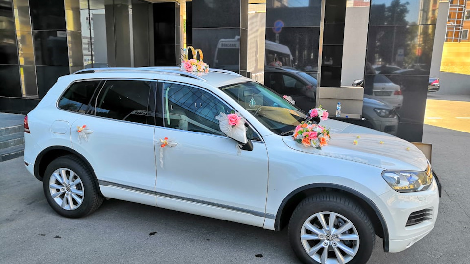 Volkswagen Touareg Белый рысак...