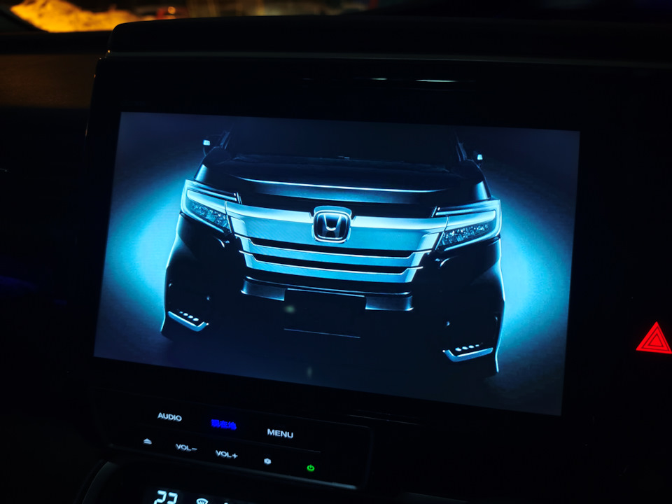 стартовый экран — Honda Stepwgn (5G)