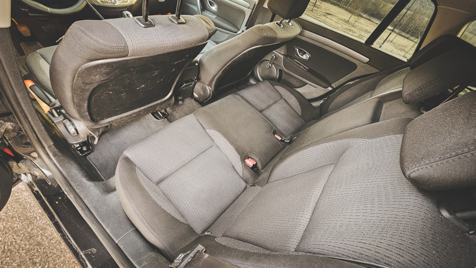 Фото в бортжурнале Renault Laguna III