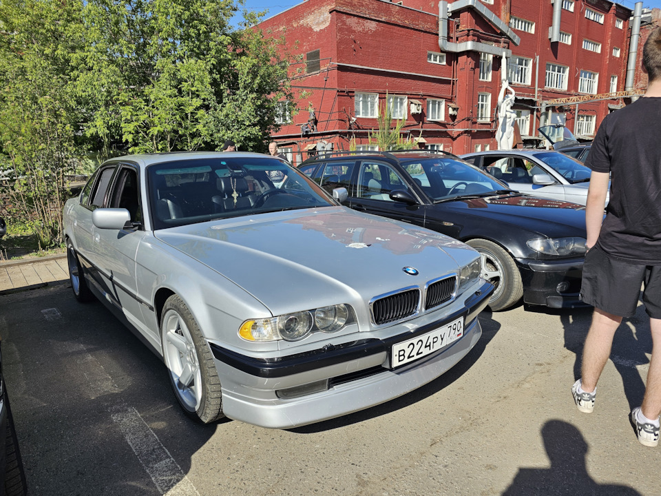 Photo from the logbook BMW 5 series (E60)