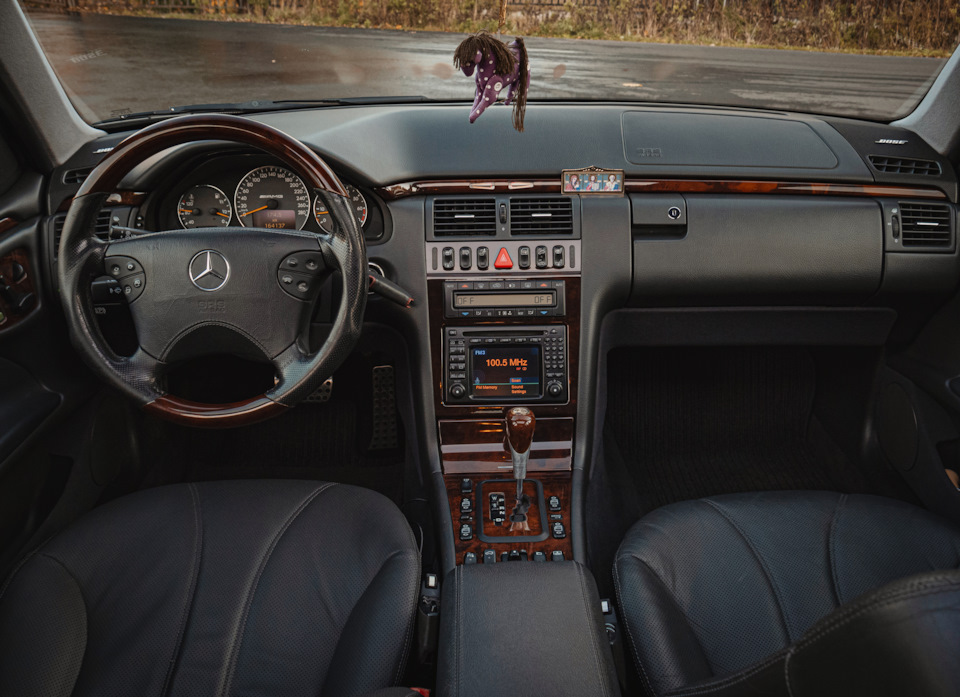 Фото в бортжурнале Mercedes-Benz E-Class (W210)