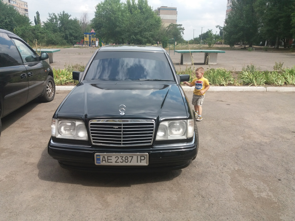 Фото в бортжурнале Mercedes-Benz E-Class (W124)