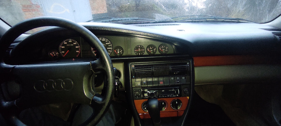 Фото в бортжурнале Audi 100 (C4)