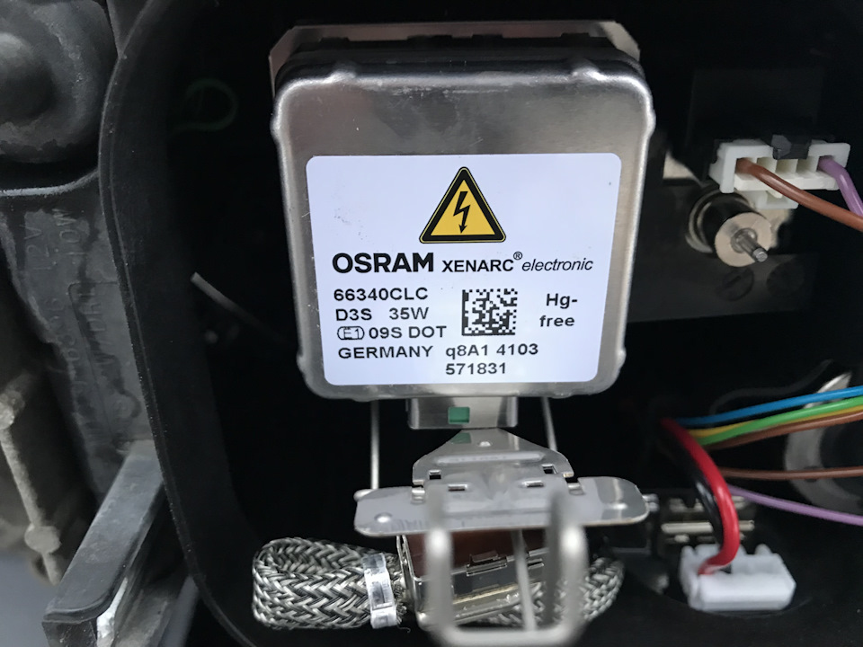 Лампа OSRAM Classic Xenarc — Audi Q3 (1G). Запчасти на фото: 66340CLC