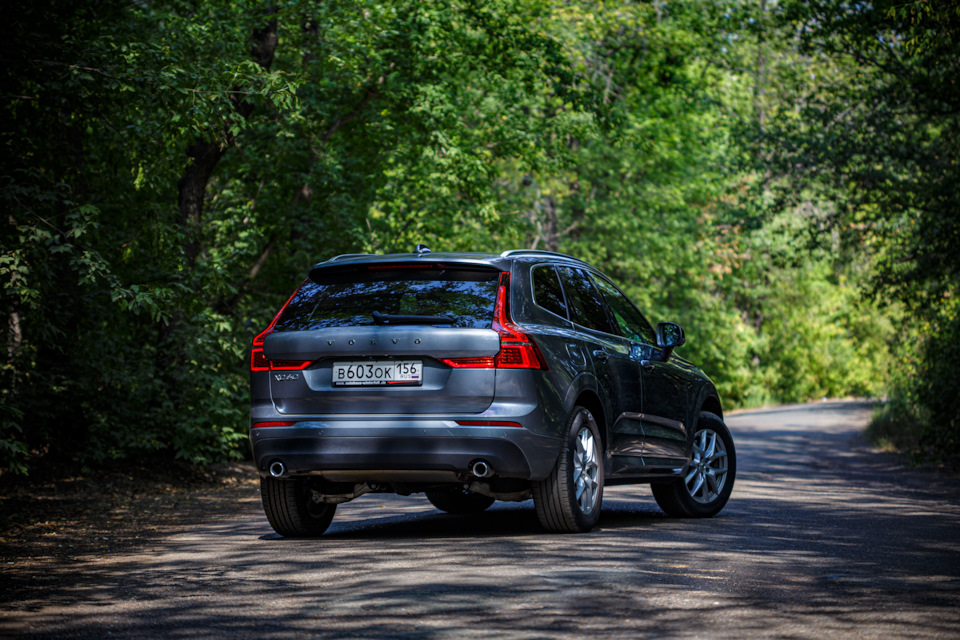 Искал фото сзади, их толком то и нет, фоткать то толком не фоткал — не красиво — Volvo XC60 (2G)