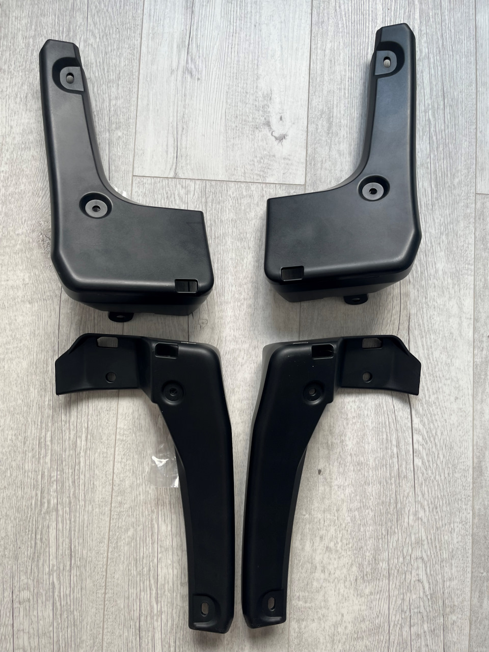 Наружняя часть брызговиков — Honda Civic 4D (11G)
