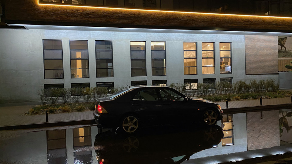 Фото в бортжурнале Lexus IS I