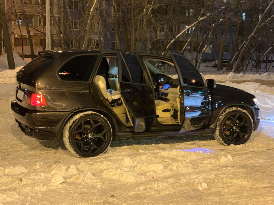 Фото в бортжурнале BMW X5 (E53)