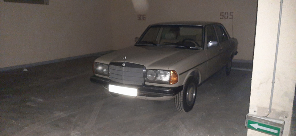 Фото в бортжурнале Mercedes-Benz W123