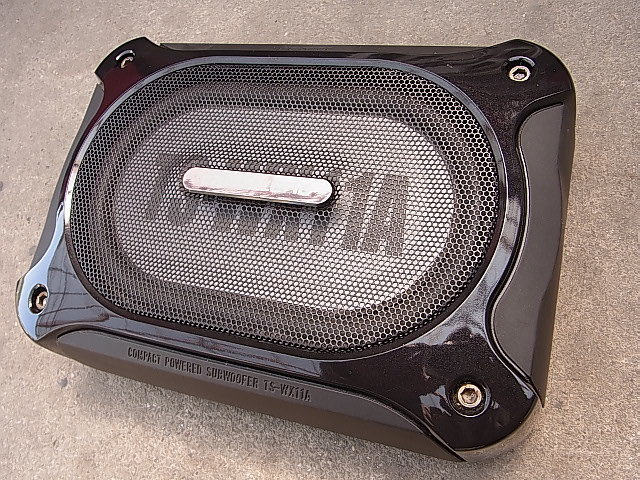 Сабвуфер Pioneer Carrozzeria TS-WX11A — Toyota Aqua (1G) гибрид, 1