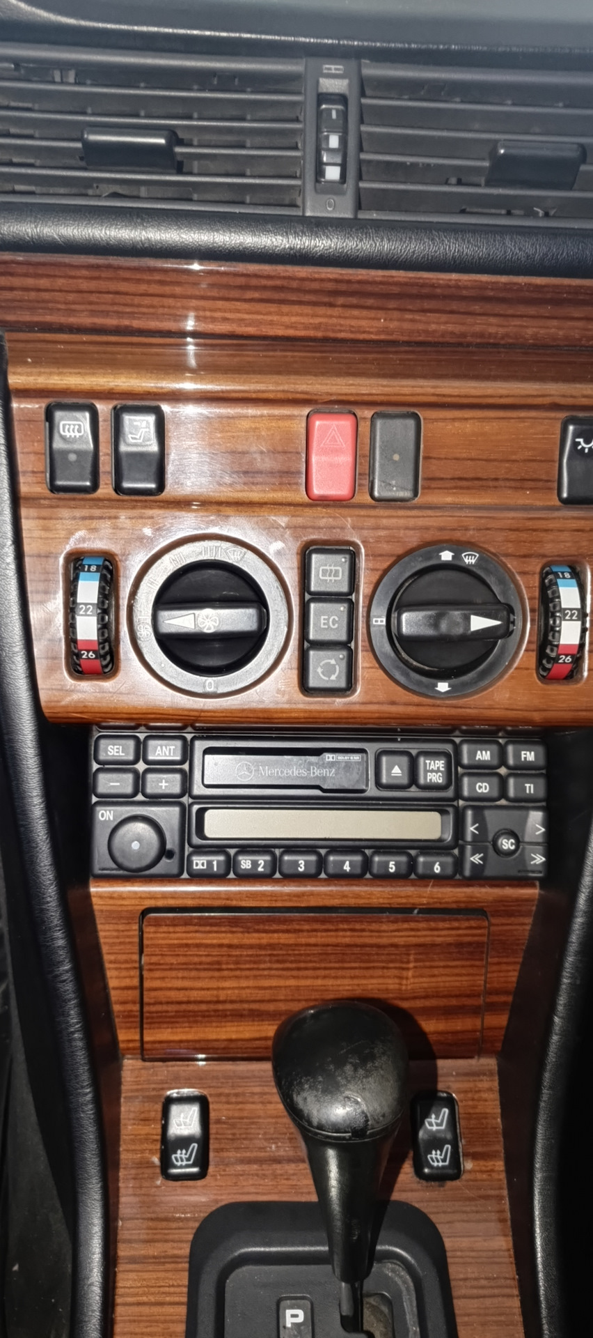 Фото в бортжурнале Mercedes-Benz E-Class Coupe (C124)