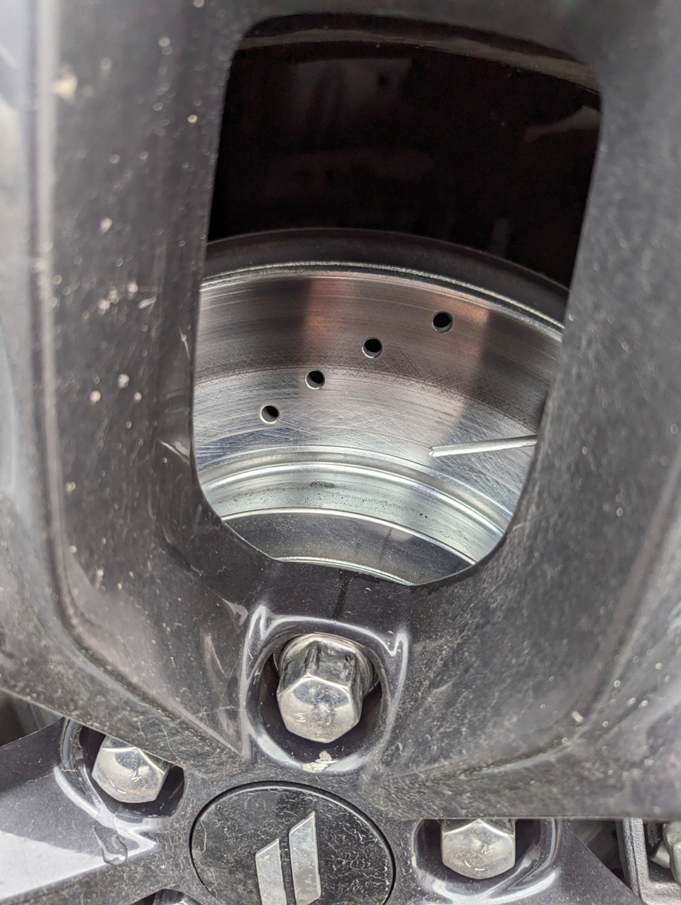 Пока контакт не очень — Dodge Challenger