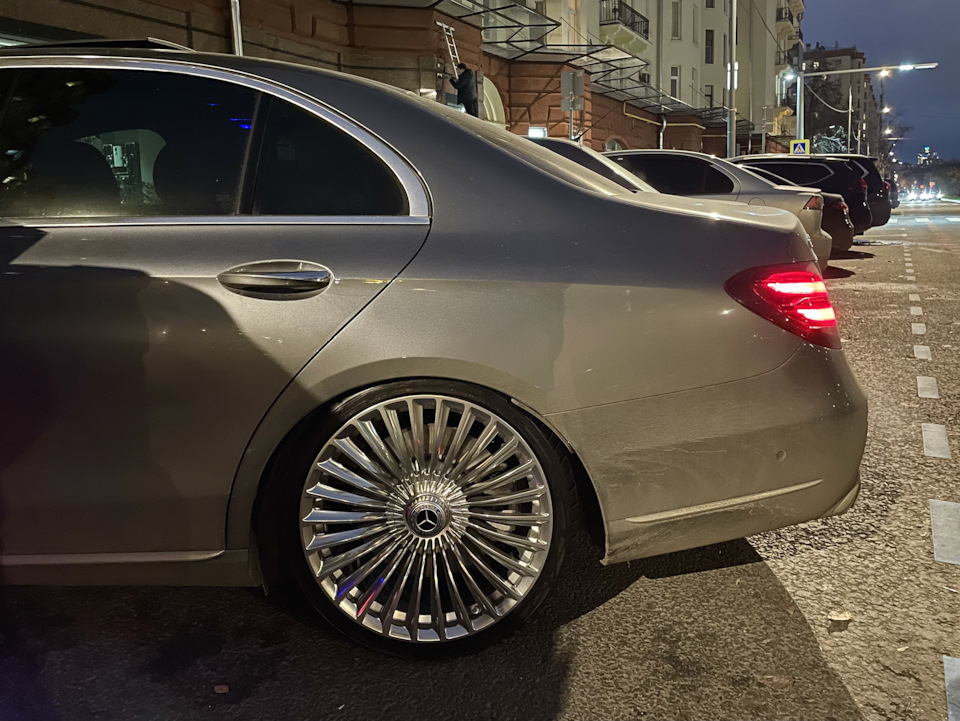 Фото в бортжурнале Mercedes-Benz E-Class (W213)