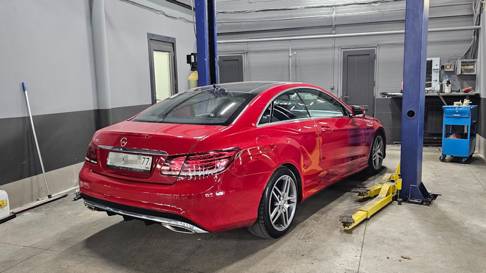 Mercedes-Benz E-Class Coupe