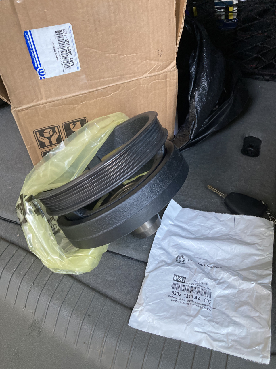 Фото в бортжурнале Jeep Grand Cherokee (WK). Запчасти на фото: 53020689AB, 53021313AA