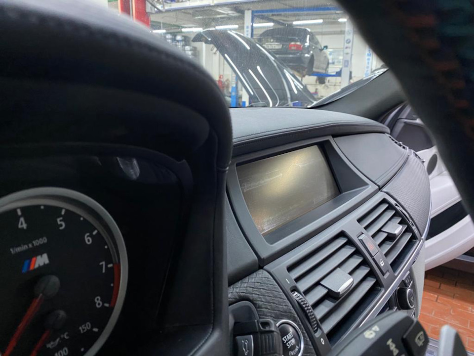 Фото в бортжурнале BMW X6 M (E71)