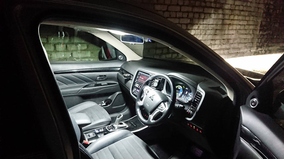 Фото в бортжурнале Mitsubishi Outlander PHEV