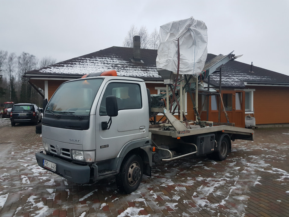 Фото в бортжурнале Nissan Cabstar