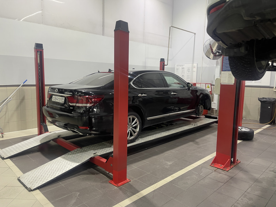 Фото в бортжурнале Lexus LS (USF40/41)